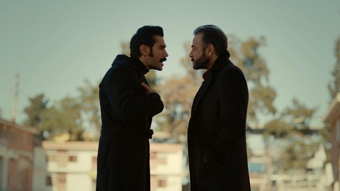 Bir Zamanlar Çukurova - Episode 18 - Film - Uğur Güneş, Kerem Alışık