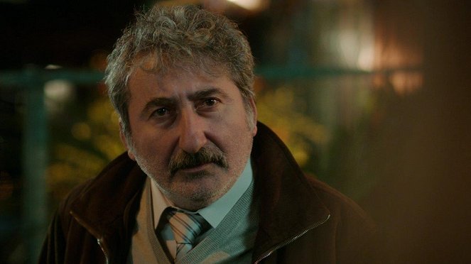 Zengin ve Yoksul - Karam şimdi ne yapacak? - Filmfotók