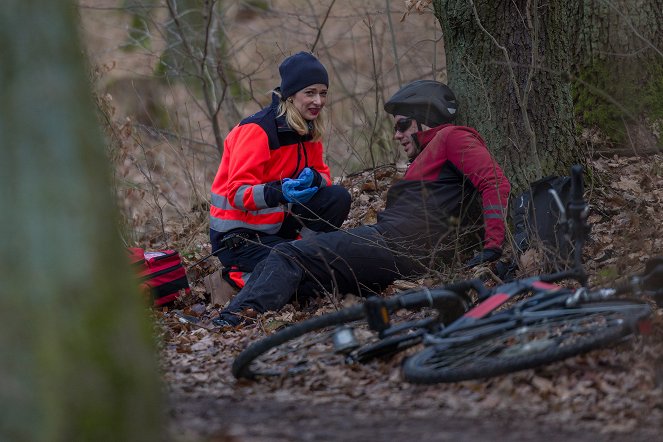 Ordinace v růžové zahradě - Uragán - Photos - Marika Šoposká, Patrik Děrgel