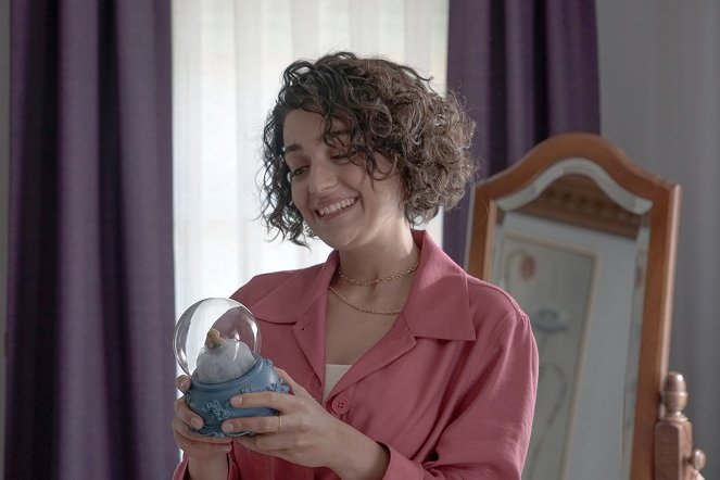 Girl in the Glass - Episode 6 - Photos - Merve Polat