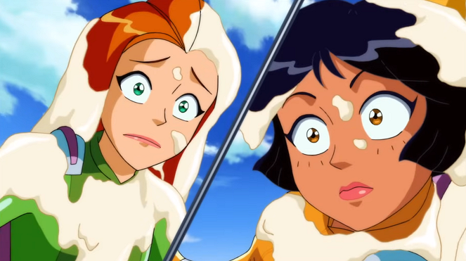 Totally Spies ! - Clowning Around! - Photos