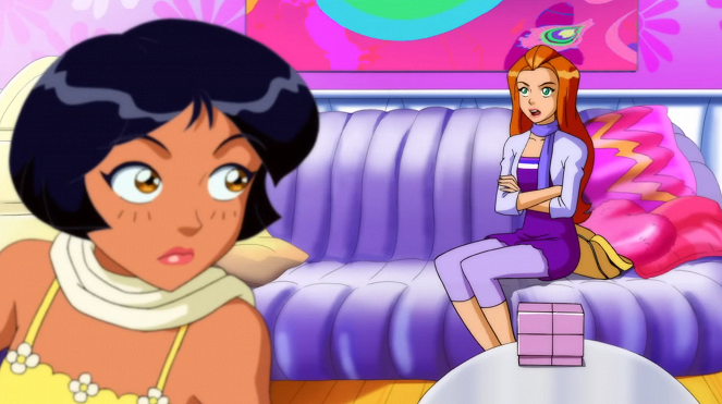 Totally Spies ! - Clowning Around! - Photos