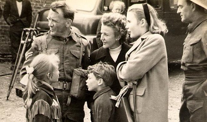 Dünkirchen - Dreharbeiten - Hayley Mills, John Mills, Jonathan Mills, Mary Hayley Bell, Juliet Mills