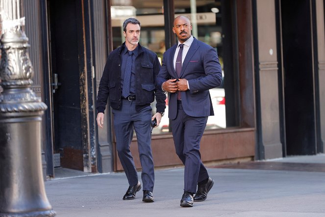 Law & Order - Turn the Page - Photos