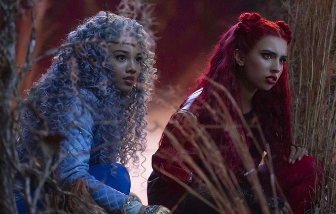 Descendants: The Rise of Red - Van film - Malia Baker, Kylie Cantrall