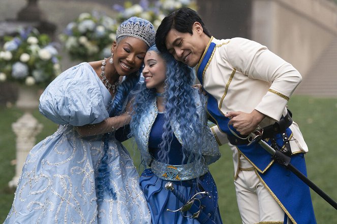 Descendants: The Rise of Red - Kuvat elokuvasta - Brandy Norwood, Malia Baker, Paolo Montalban