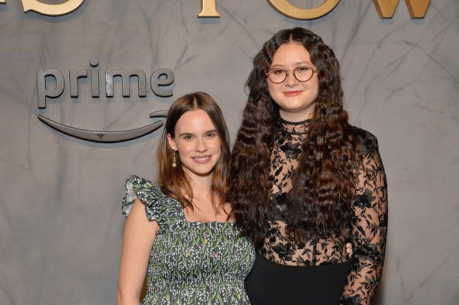 The Lord of the Rings: The Rings of Power - Season 2 - Evenementen - The Lord Of The Rings: The Rings Of Power – SDCC Cast Fan Signing at Venue 808 on July 26, 2024 in San Diego, California.