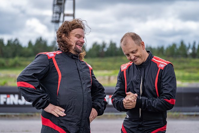 Top Gear Suomi - Z filmu - Ismo Leikola, Mikko Hirvonen