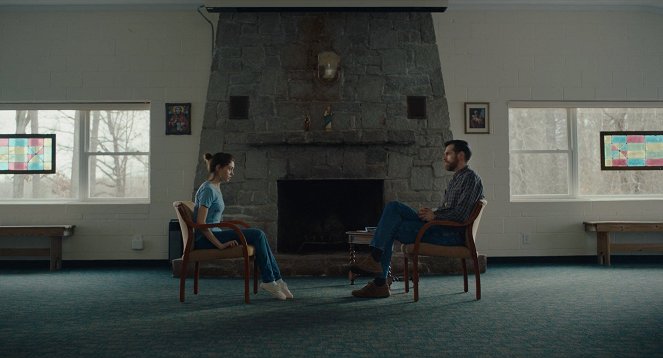 Yes, God, Yes - Böse Mädchen beichten nicht - Filmfotos - Natalia Dyer, Timothy Simons