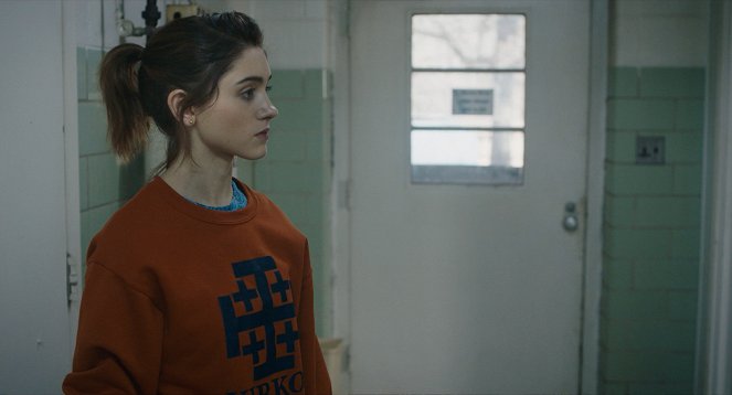 Yes, God, Yes - Van film - Natalia Dyer