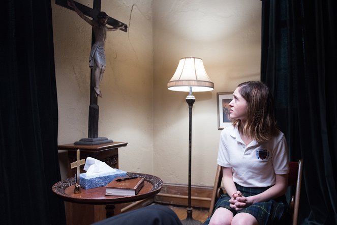 Yes, God, Yes - Van film - Natalia Dyer