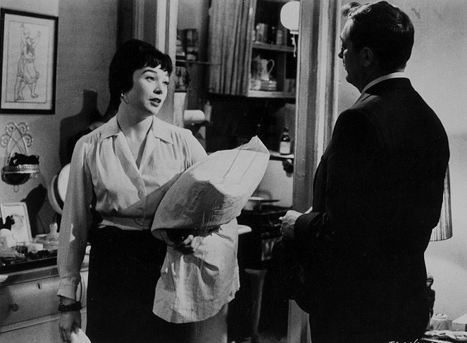 Deux sur la balançoire - Film - Shirley MacLaine