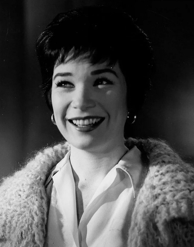 Kaksi kiikkulaudalla - Kuvat elokuvasta - Shirley MacLaine