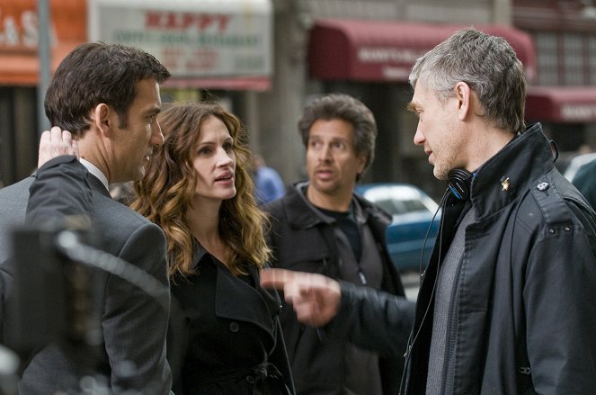 Dupla Sedução - De filmagens - Clive Owen, Julia Roberts, Tony Gilroy