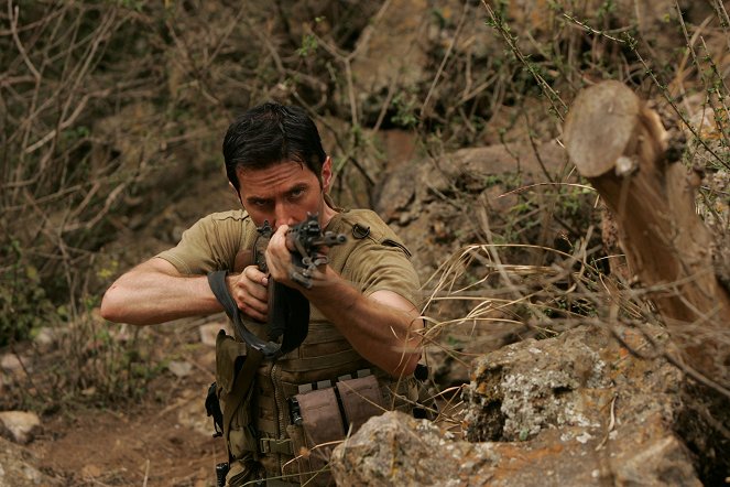 Strike Back - Origins - Zimbabwe - Part 2 - Photos - Richard Armitage