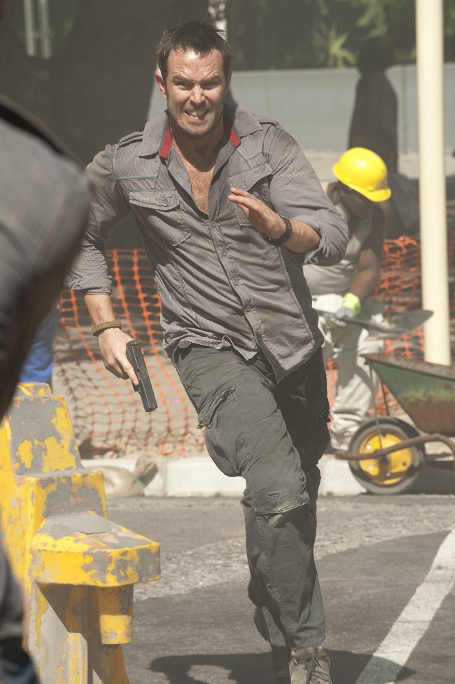 Strike Back - Episode 3 - Photos - Sullivan Stapleton