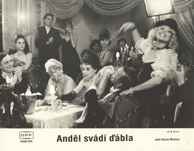 Anděl svádí ďábla - Lobby Cards - Dagmar Havlová