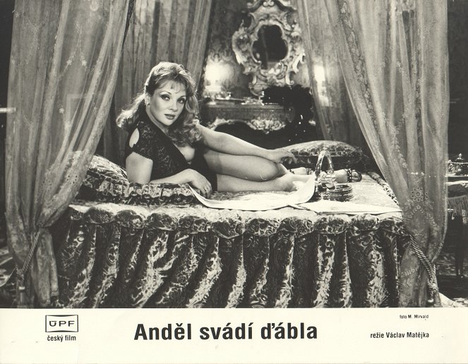 Anděl svádí ďábla - Lobby Cards - Zdena Studenková