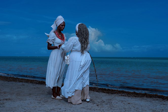 Pochybná dohoda - O stovku, že to neuděláš - Z filmu - Jodie Turner-Smith