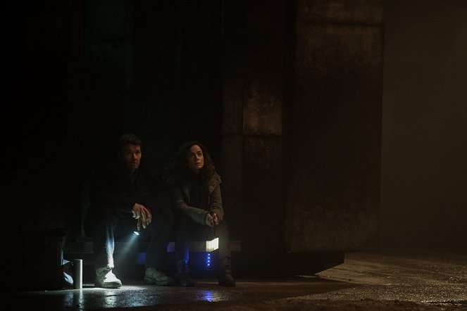 Dark Matter - Superposition - Kuvat elokuvasta - Joel Edgerton, Alice Braga