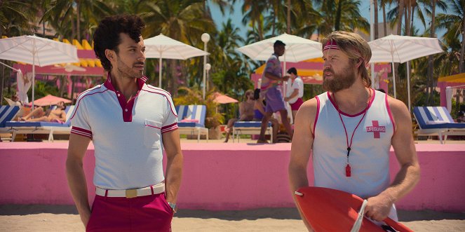 Acapulco - Season 3 - Photos - Rafael Cebrián, Chord Overstreet