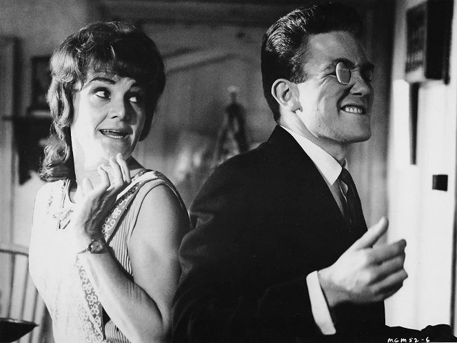 Night Must Fall - Photos - Sheila Hancock, Albert Finney