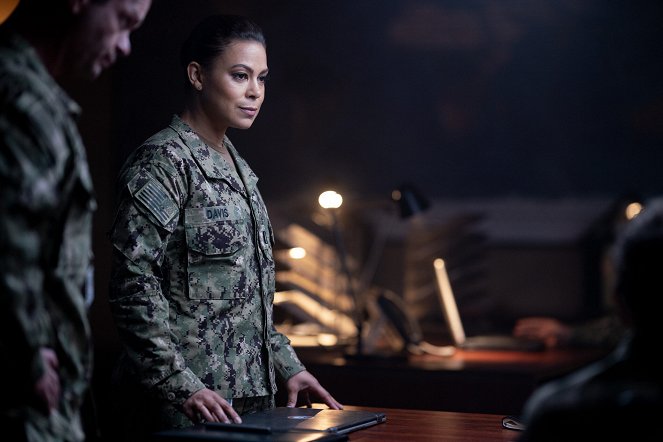 SEAL Team - Ships in the Night - Van film - Toni Trucks