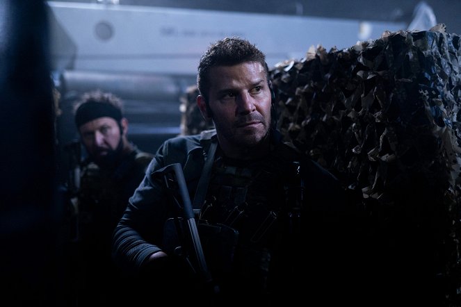 SEAL Team - Ships in the Night - Filmfotos - David Boreanaz