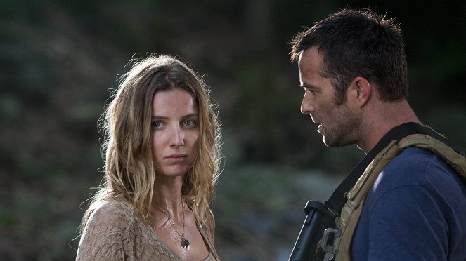 Strike Back - Episode 7 - Film - Annabelle Wallis, Sullivan Stapleton