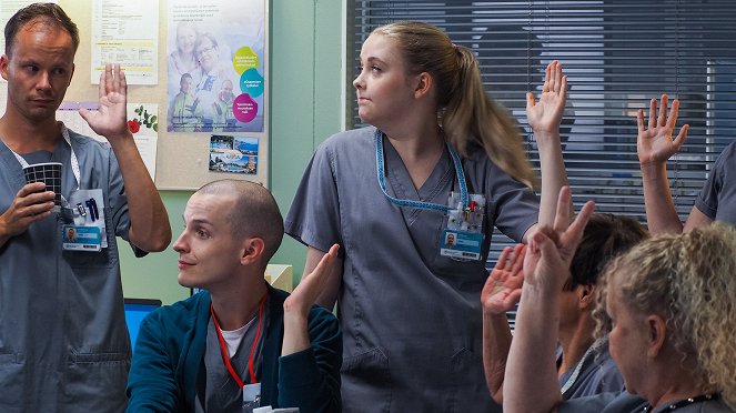 Nurses - Menneisyyden haamut 3/4 - Photos - Valtteri Lehtinen, Amelie Blauberg