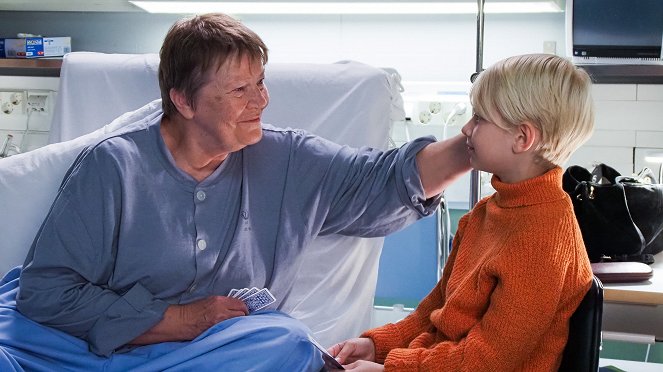 Nurses - Season 16 - Kunnes toisin todistetaan 3/4 - Photos - Marja Myllylä, Iivari Luomala