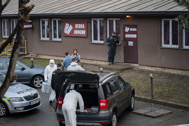 Kriminálka Anděl - Smrt barmanky - Z filmu