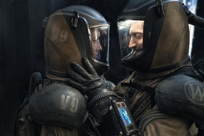 Snowpiercer - The Sting of Survival - Photos