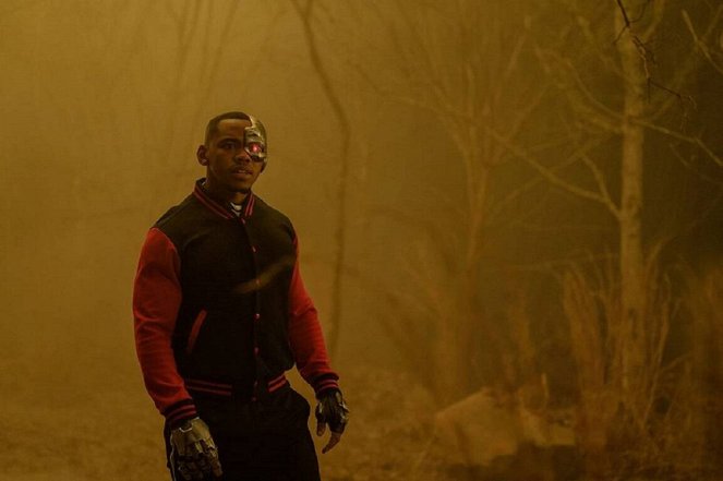 Doom Patrol - Season 3 - Dada Patrol - Kuvat elokuvasta - Joivan Wade