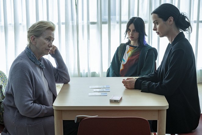 Orphan Black: Echoes - It's All Coming Back - Photos