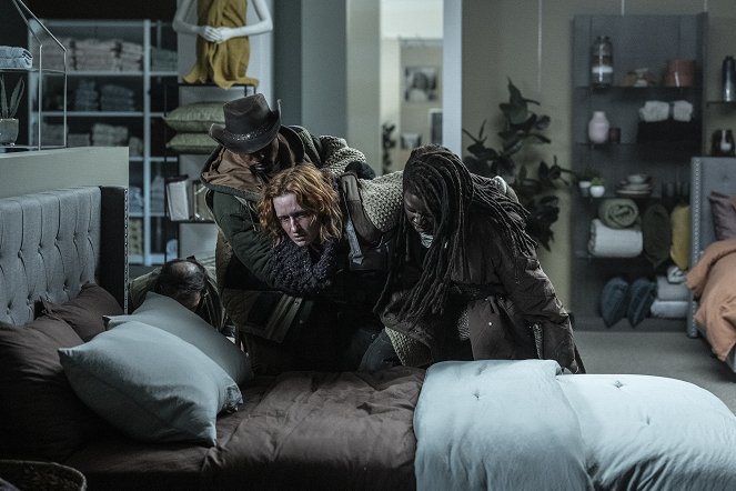 The Walking Dead: The Ones Who Live - Gone - Kuvat elokuvasta - Andrew Bachelor, Breeda Wool, Danai Gurira