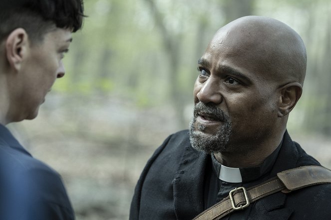 The Walking Dead: The Ones Who Live - Become - De la película - Seth Gilliam