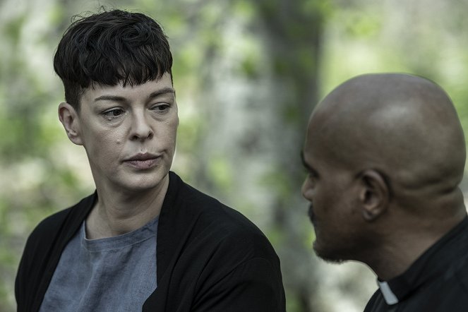 The Walking Dead: The Ones Who Live - Become - Photos - Pollyanna McIntosh