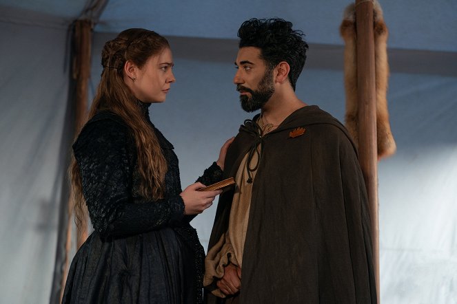 The Serpent Queen - Courting the Valois - Photos