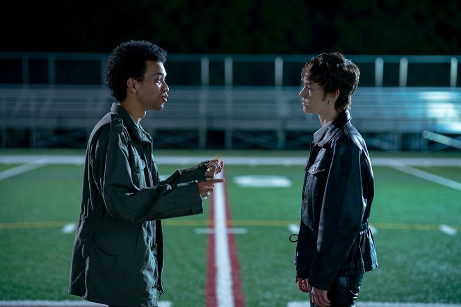 I Saw the TV Glow - Z filmu - Justice Smith, Brigette Lundy-Paine