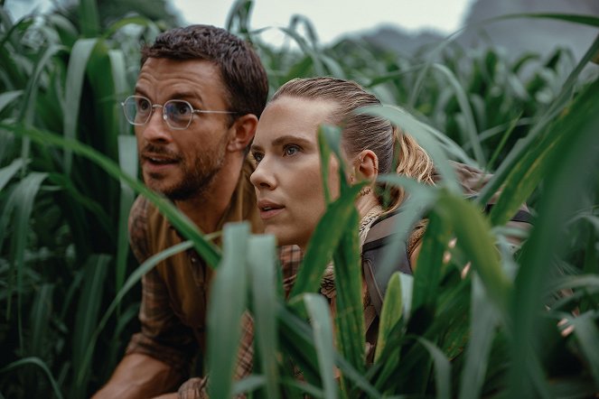 Jurassic World: Rebirth - Filmfotos - Jonathan Bailey, Scarlett Johansson