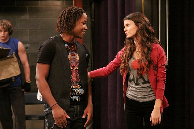 Victorious - Stage Fighting - Photos