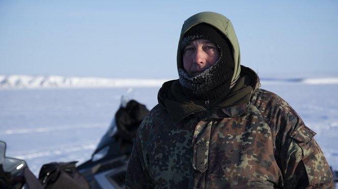 Life Below Zero - The Silent Hunter - Photos