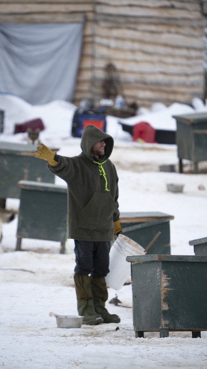 Life Below Zero - The Silent Hunter - Photos