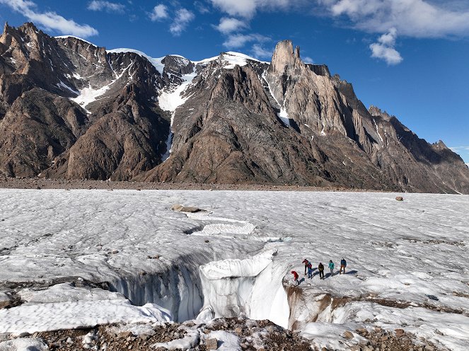 Arctic Ascent with Alex Honnold - Episode 1 - Van film