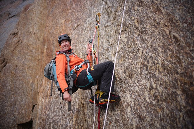 Arctic Ascent with Alex Honnold - Episode 1 - Van film