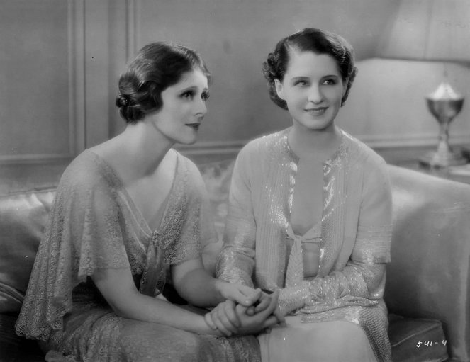 Strangers May Kiss - Filmfotos - Irene Rich, Norma Shearer