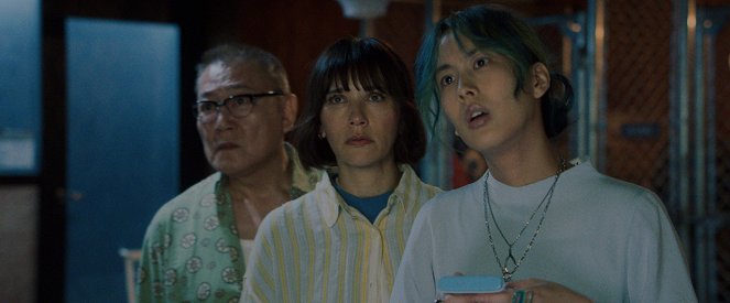 Sunny - Trash or Not-Trash - Van film - Jun Kunimura, Rashida Jones, Annie the Clumsy