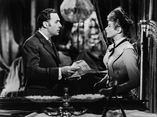 Gaslight - Photos - Charles Boyer, Ingrid Bergman