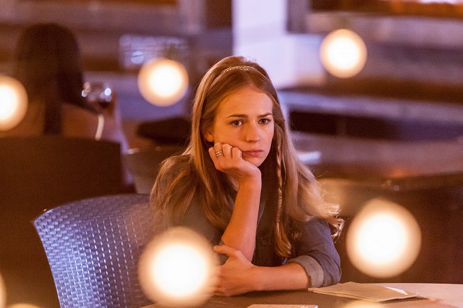 Mother's Day - Photos - Britt Robertson